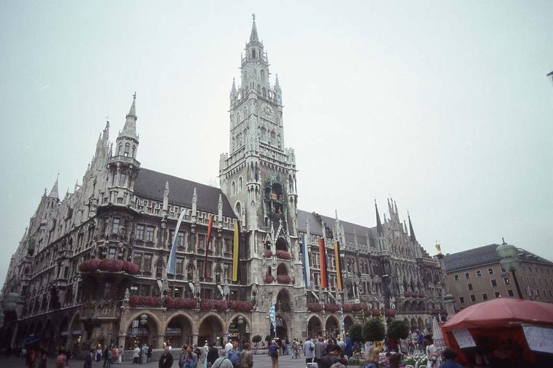 RWT 0403 391-22 Germany Munich Rathaus.jpg